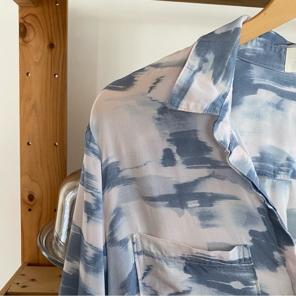 Anthropologie Cloth & Stone Blue Pink Watercolor Print Button Down Shirt Medium - Picture 7 of 15